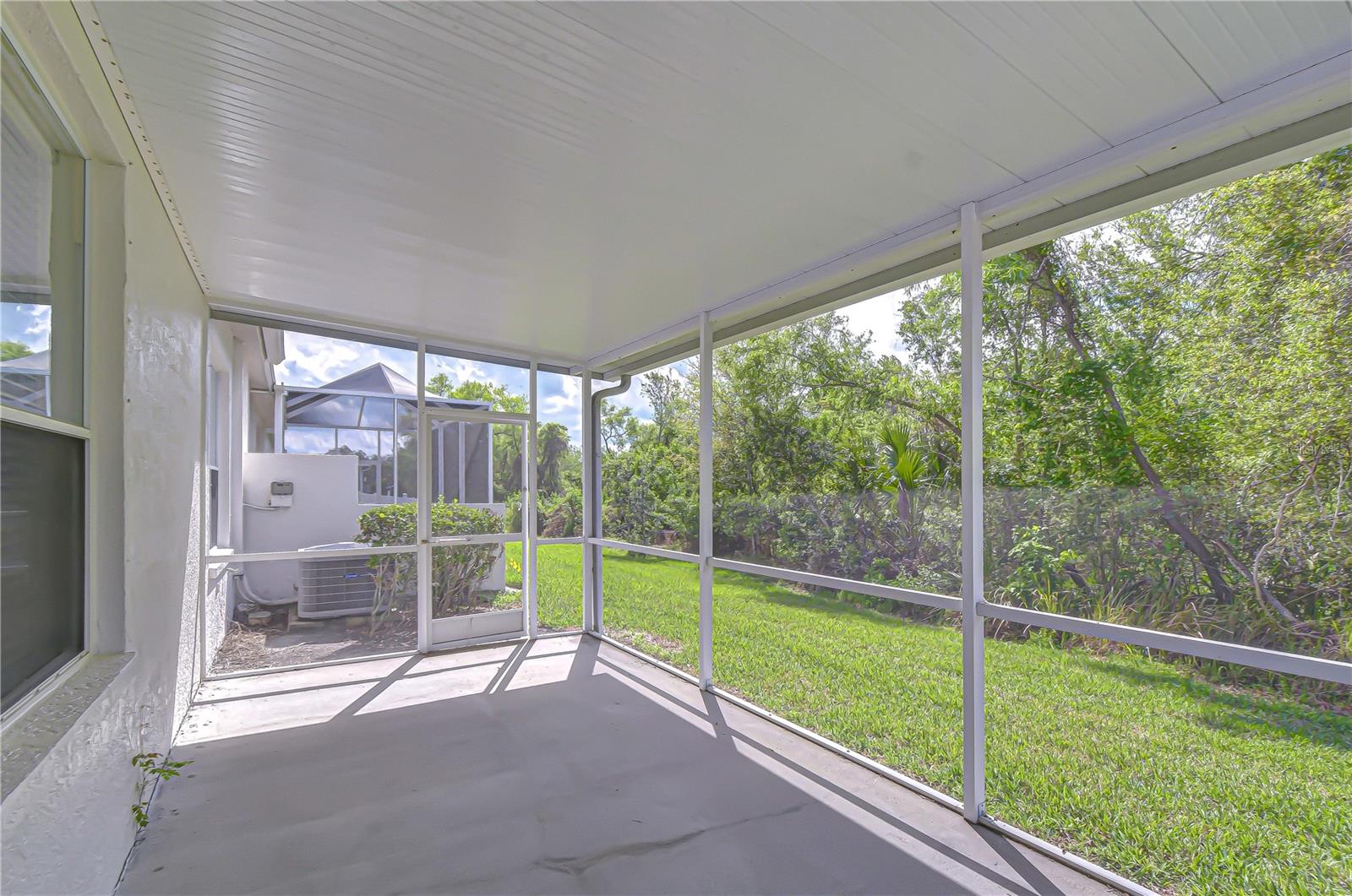 1832 SASSAFRAS DR — photo 60