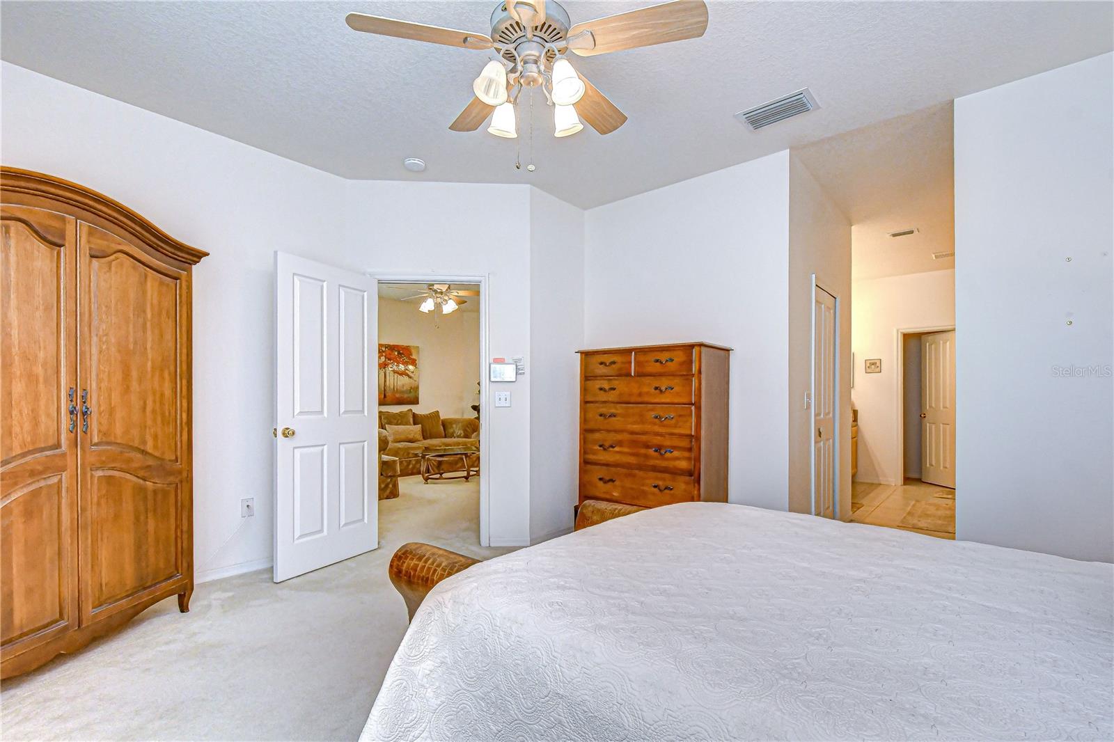 1832 SASSAFRAS DR — photo 45