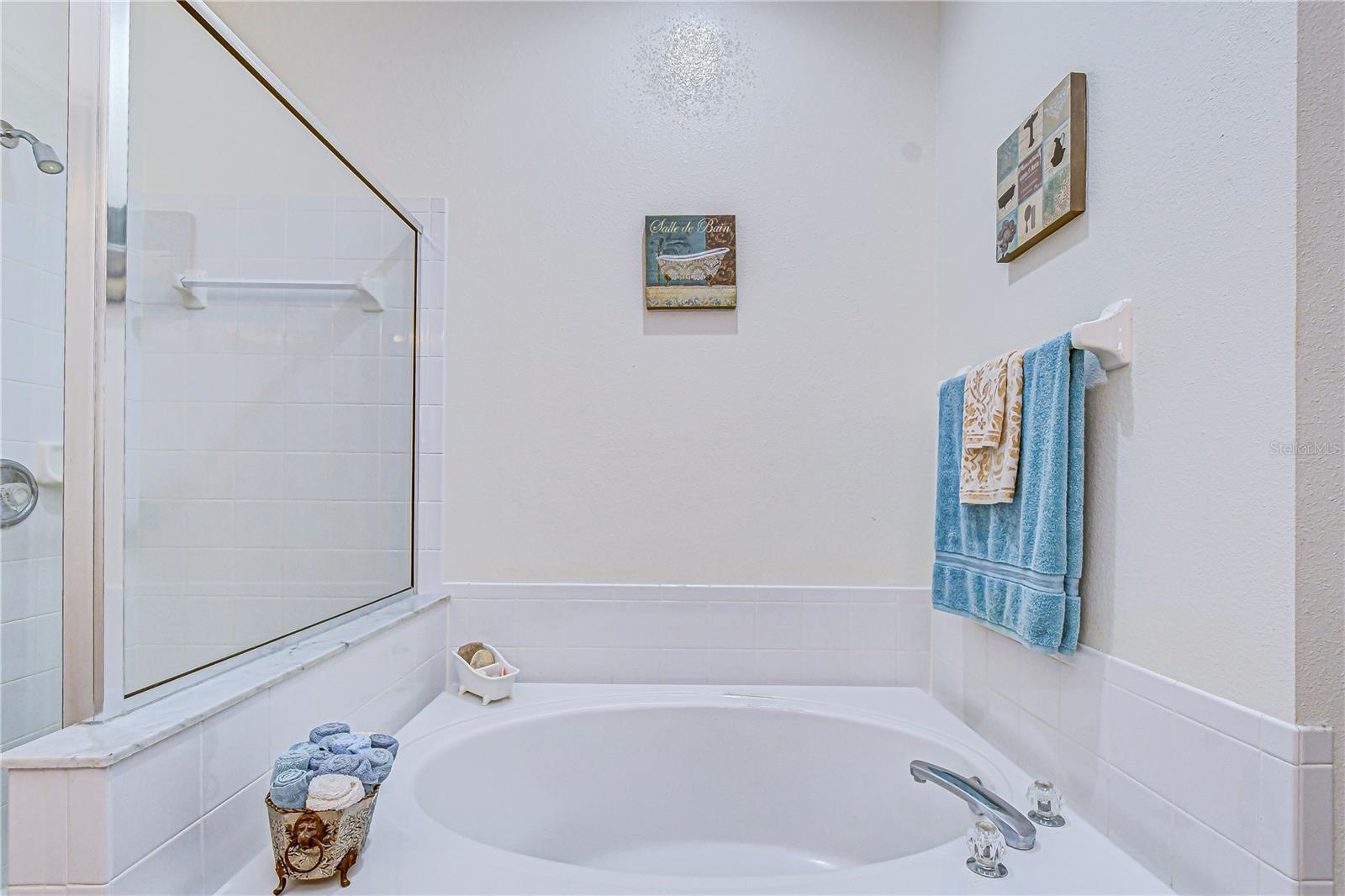 1832 SASSAFRAS DR — photo 50