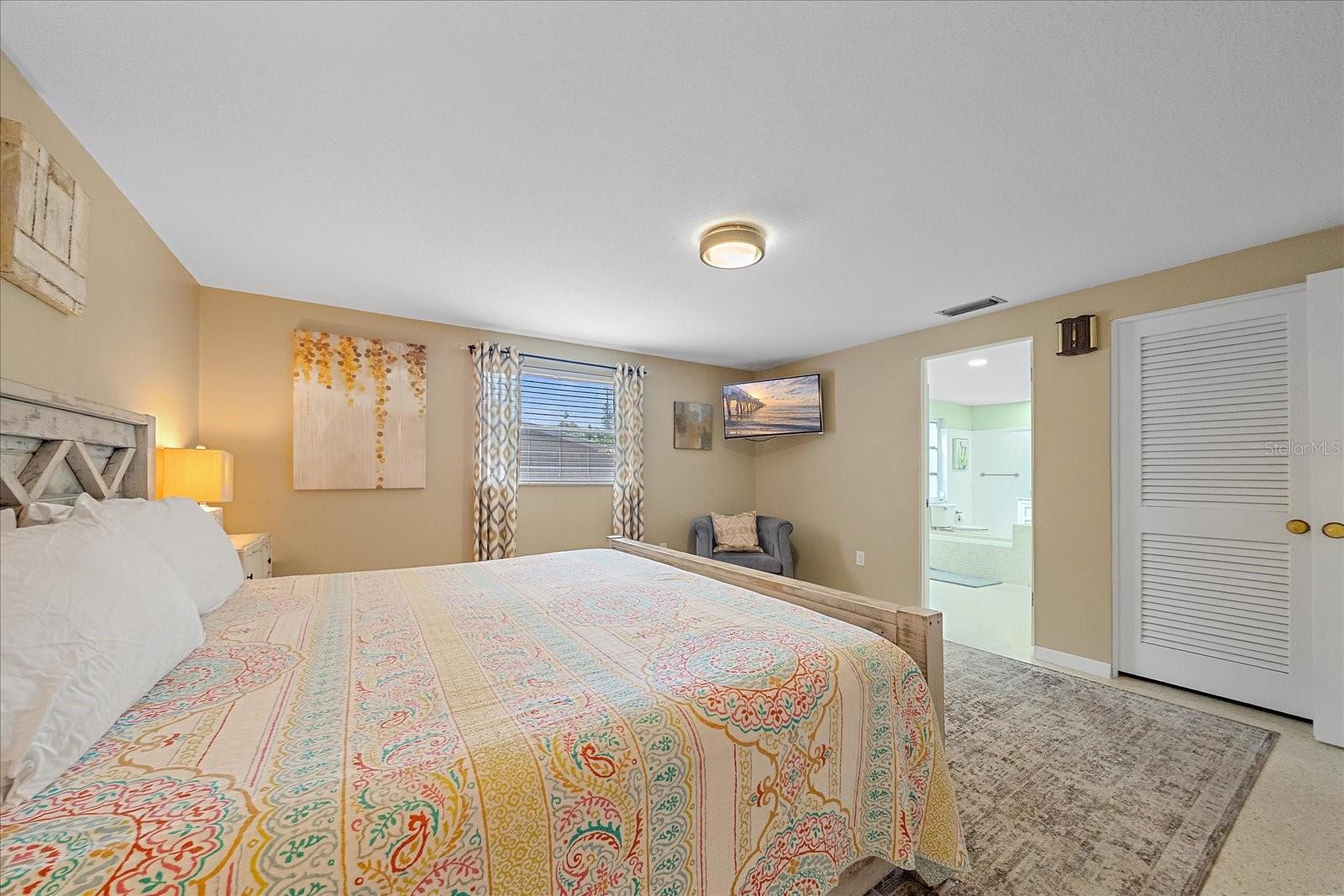 611 VENICE LN — photo 22