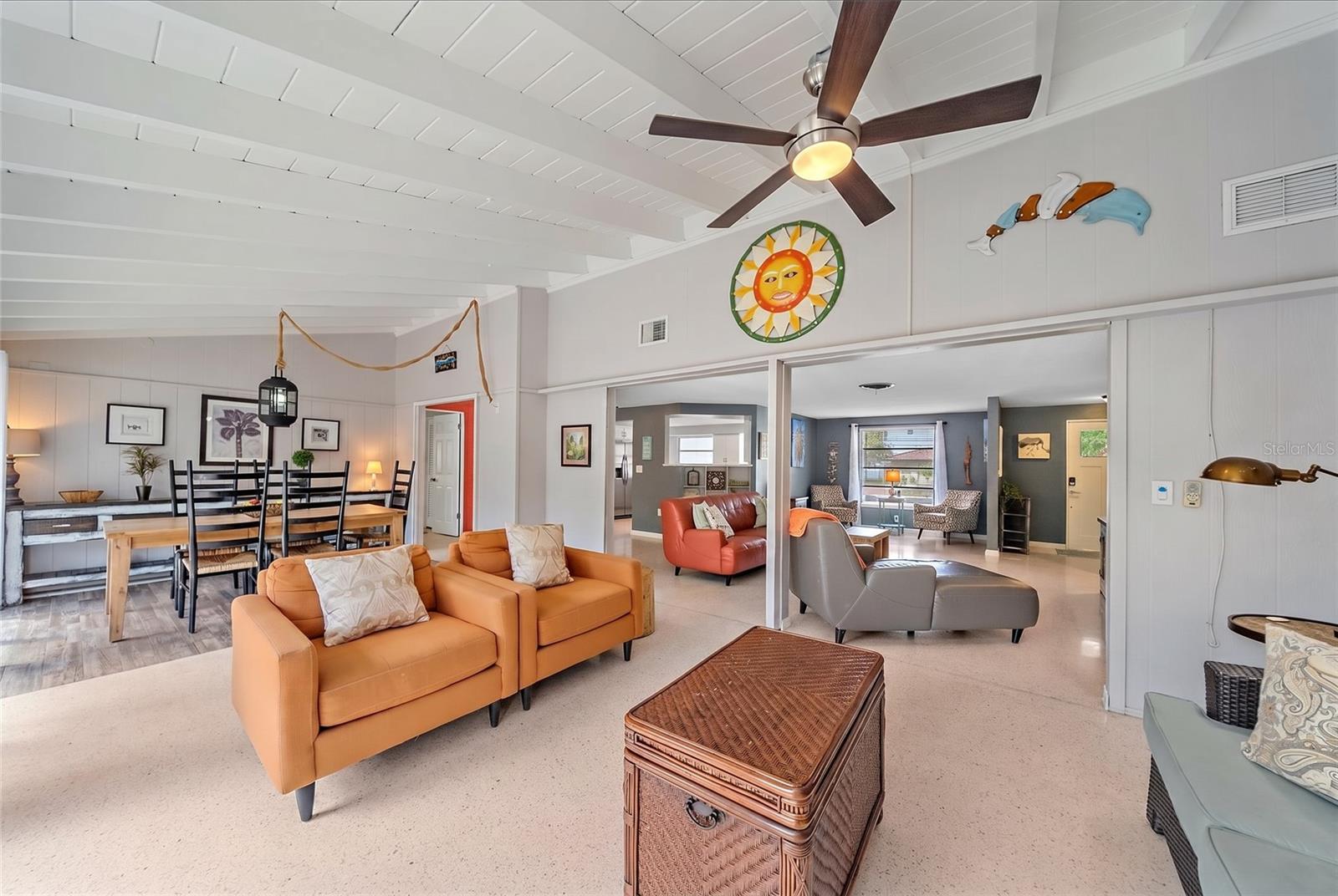 611 VENICE LN — photo 6