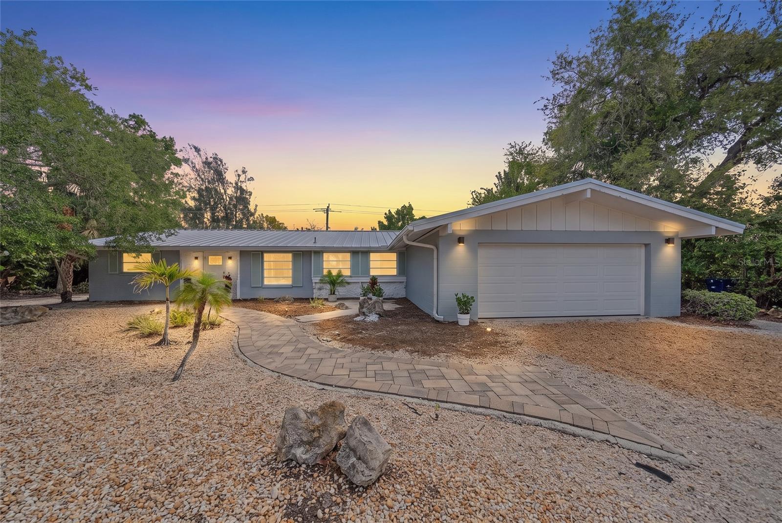 611 VENICE LN — photo 38