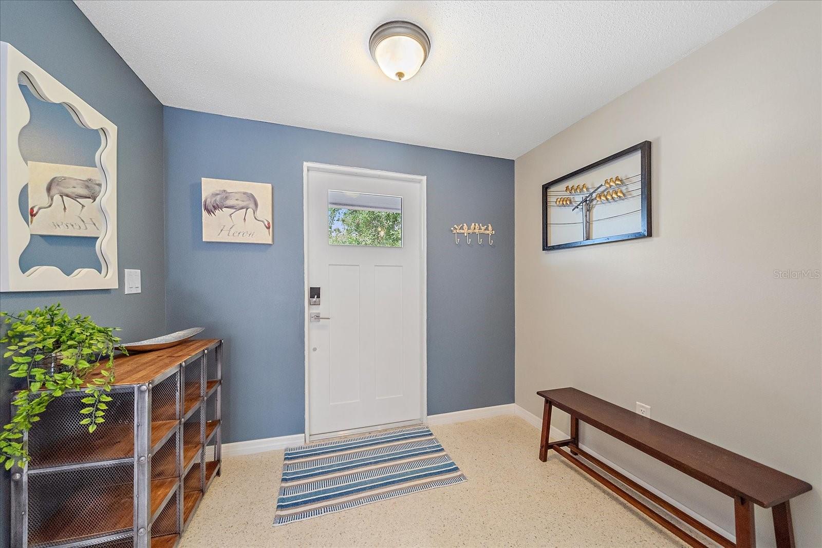 611 VENICE LN — photo 4
