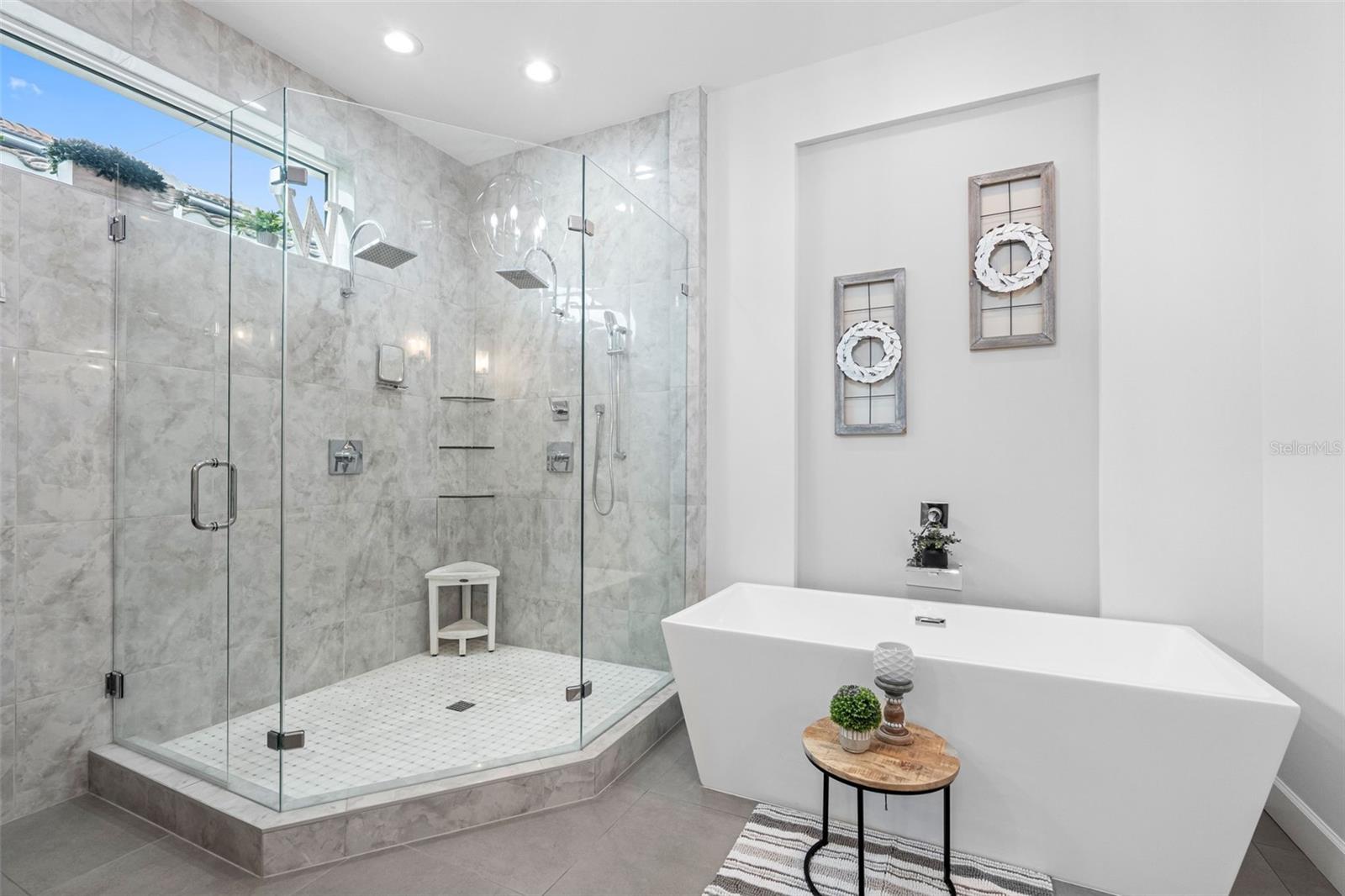124 FOREST HILLS DR — photo 39