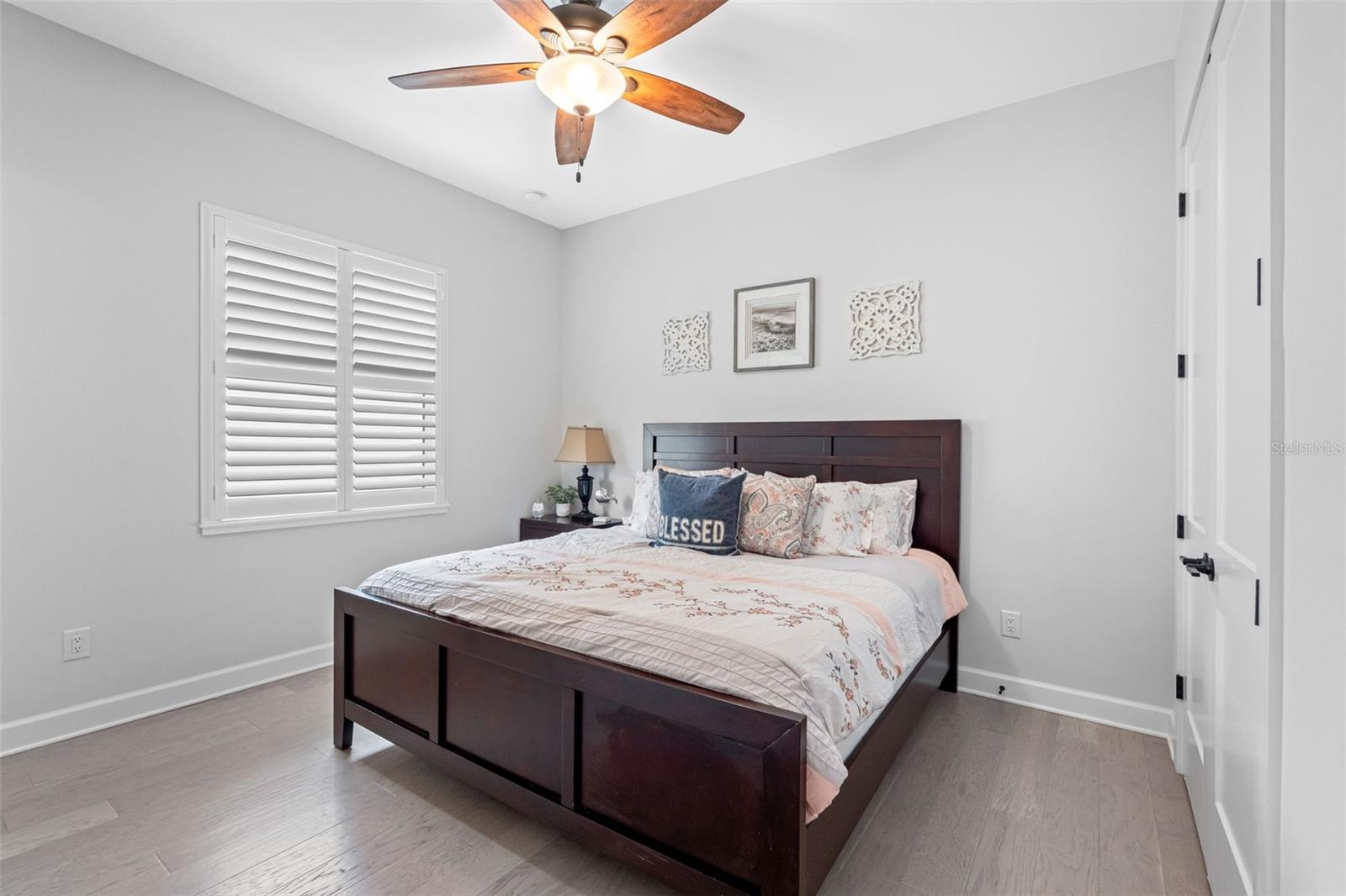 124 FOREST HILLS DR — photo 42
