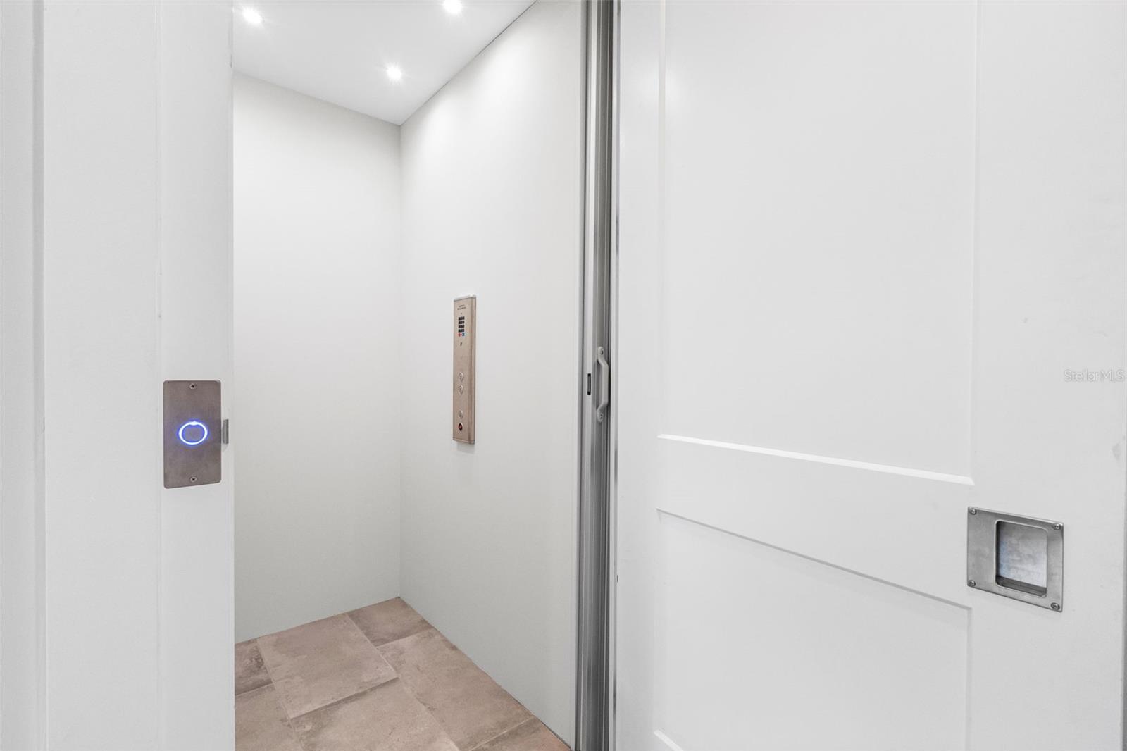 124 FOREST HILLS DR — photo 15