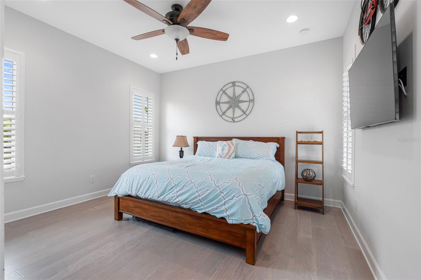 124 FOREST HILLS DR — photo 52