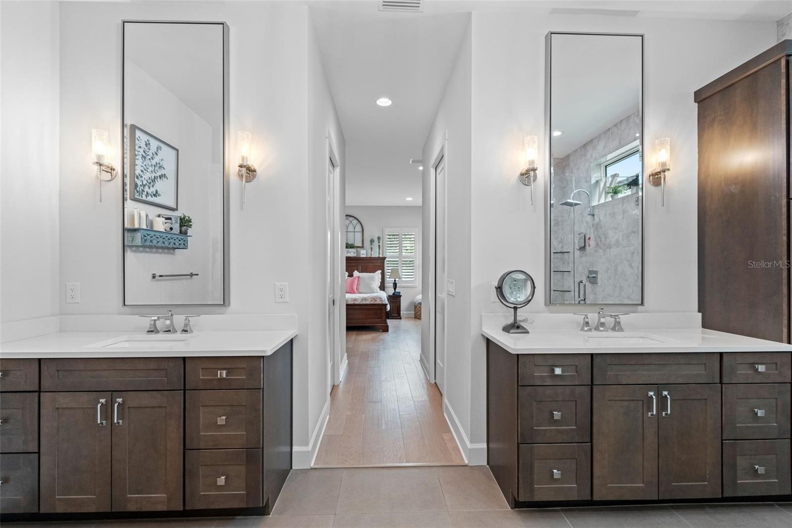124 FOREST HILLS DR — photo 38