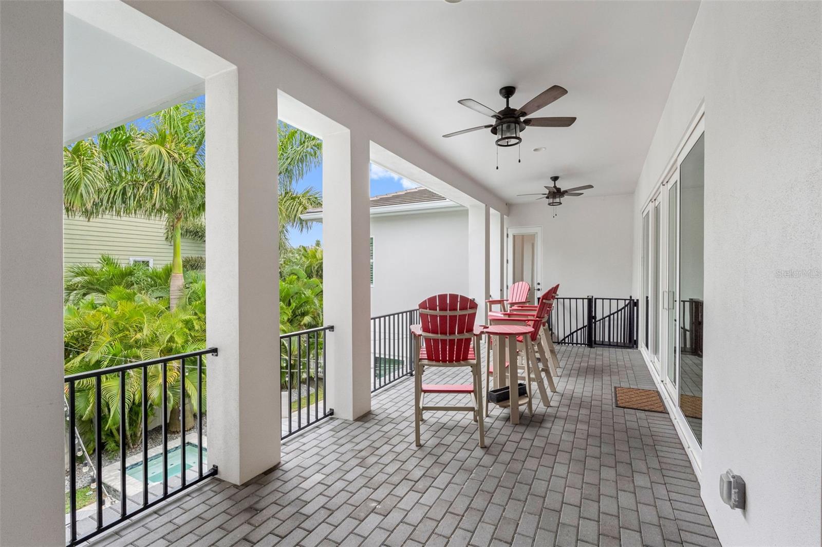 124 FOREST HILLS DR — photo 17
