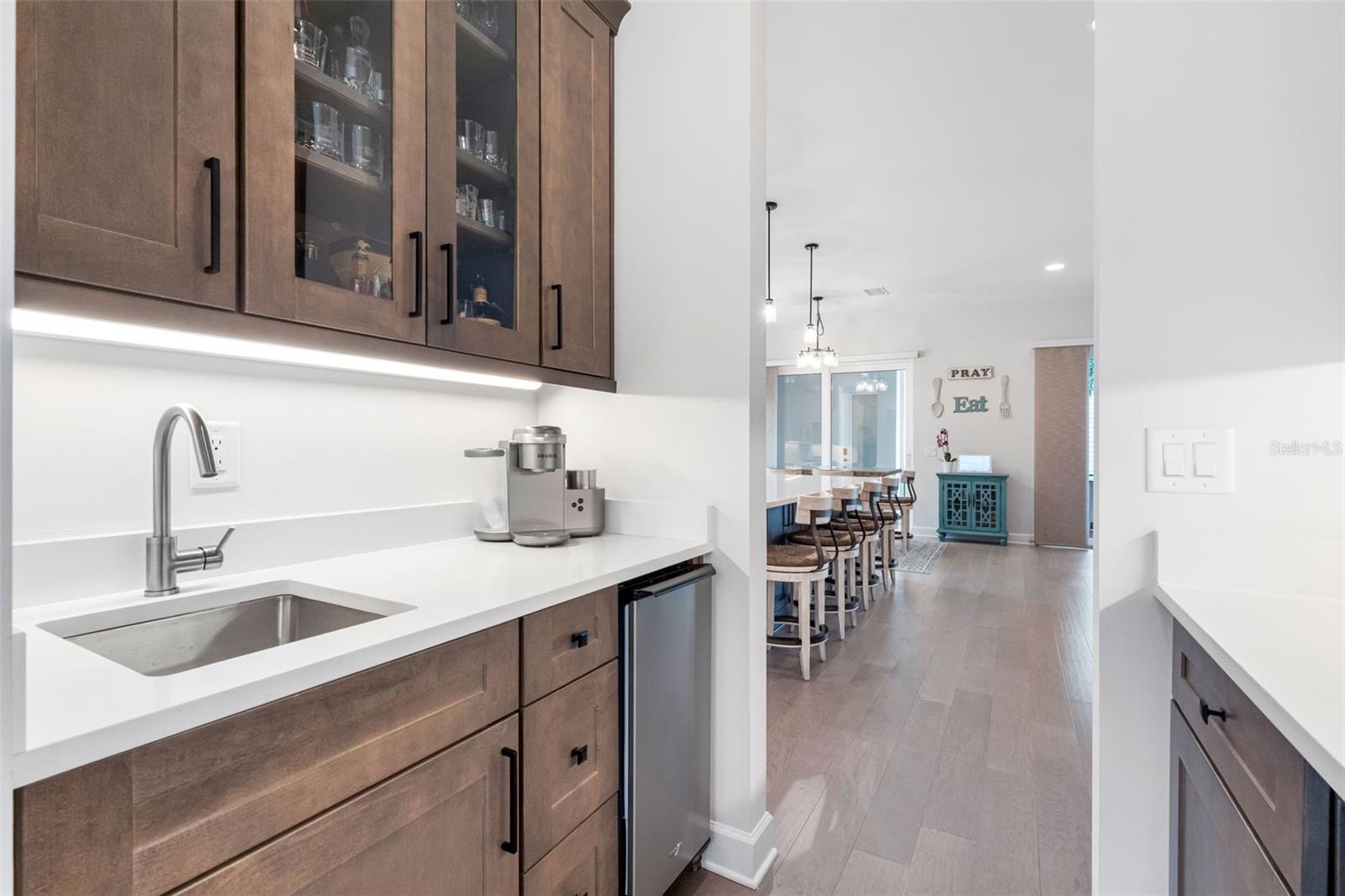 124 FOREST HILLS DR — photo 13