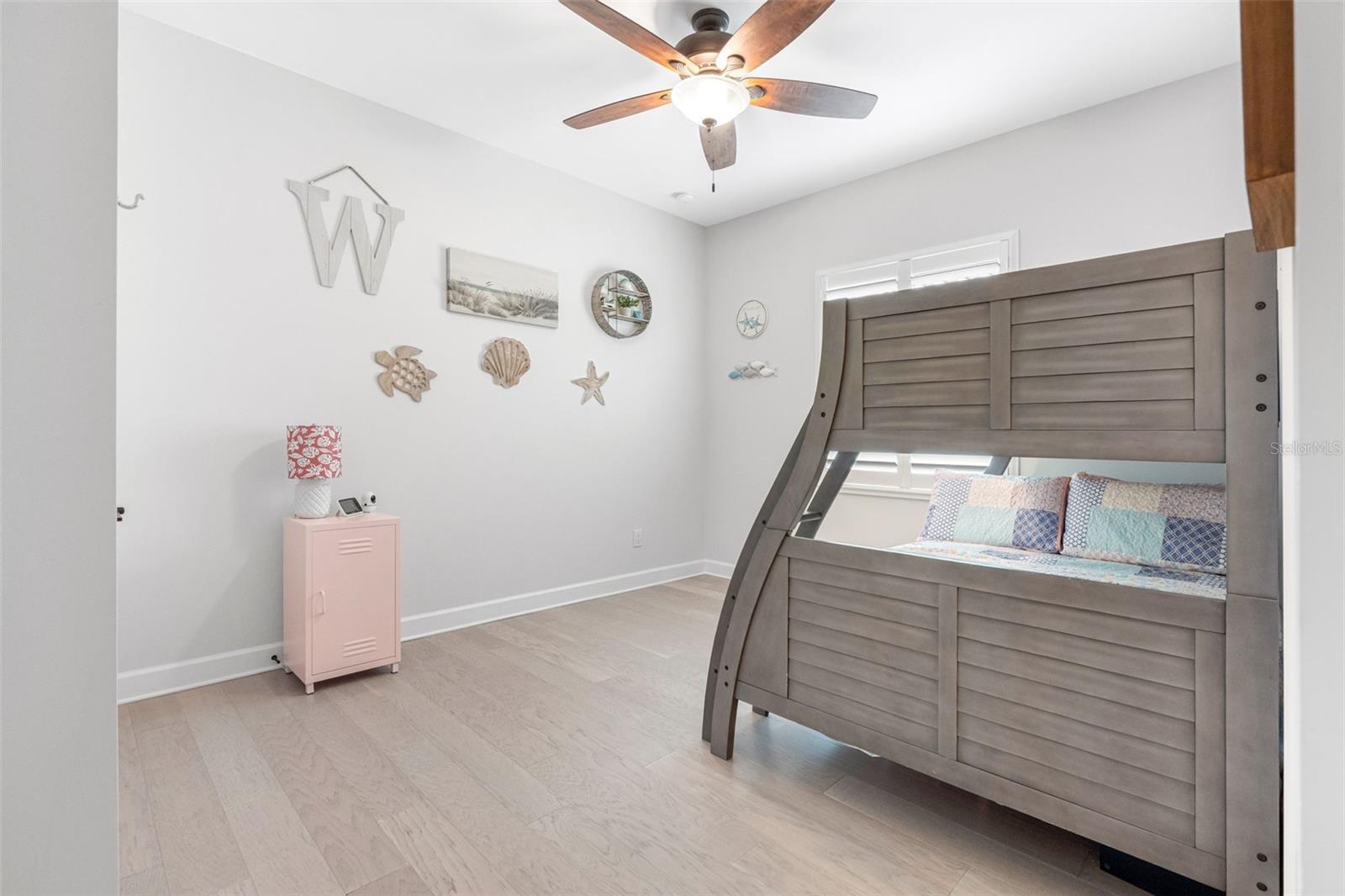 124 FOREST HILLS DR — photo 54