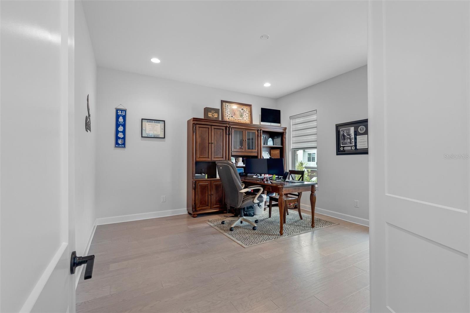 124 FOREST HILLS DR — photo 56