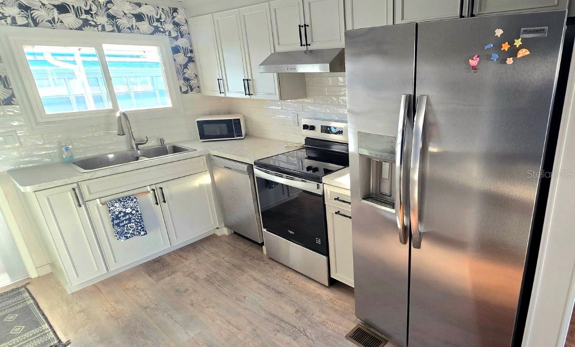 176 INDEPENDENCE AVE #6 — photo 12