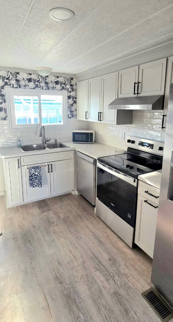 176 INDEPENDENCE AVE #6 — photo 10