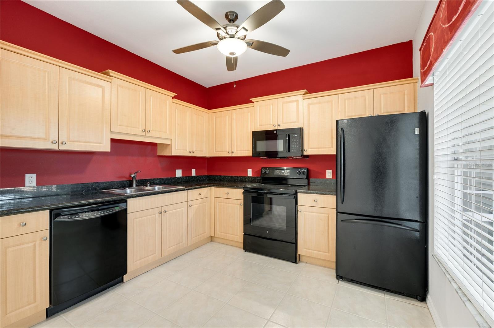7698 PLANTATION CIR — photo 4