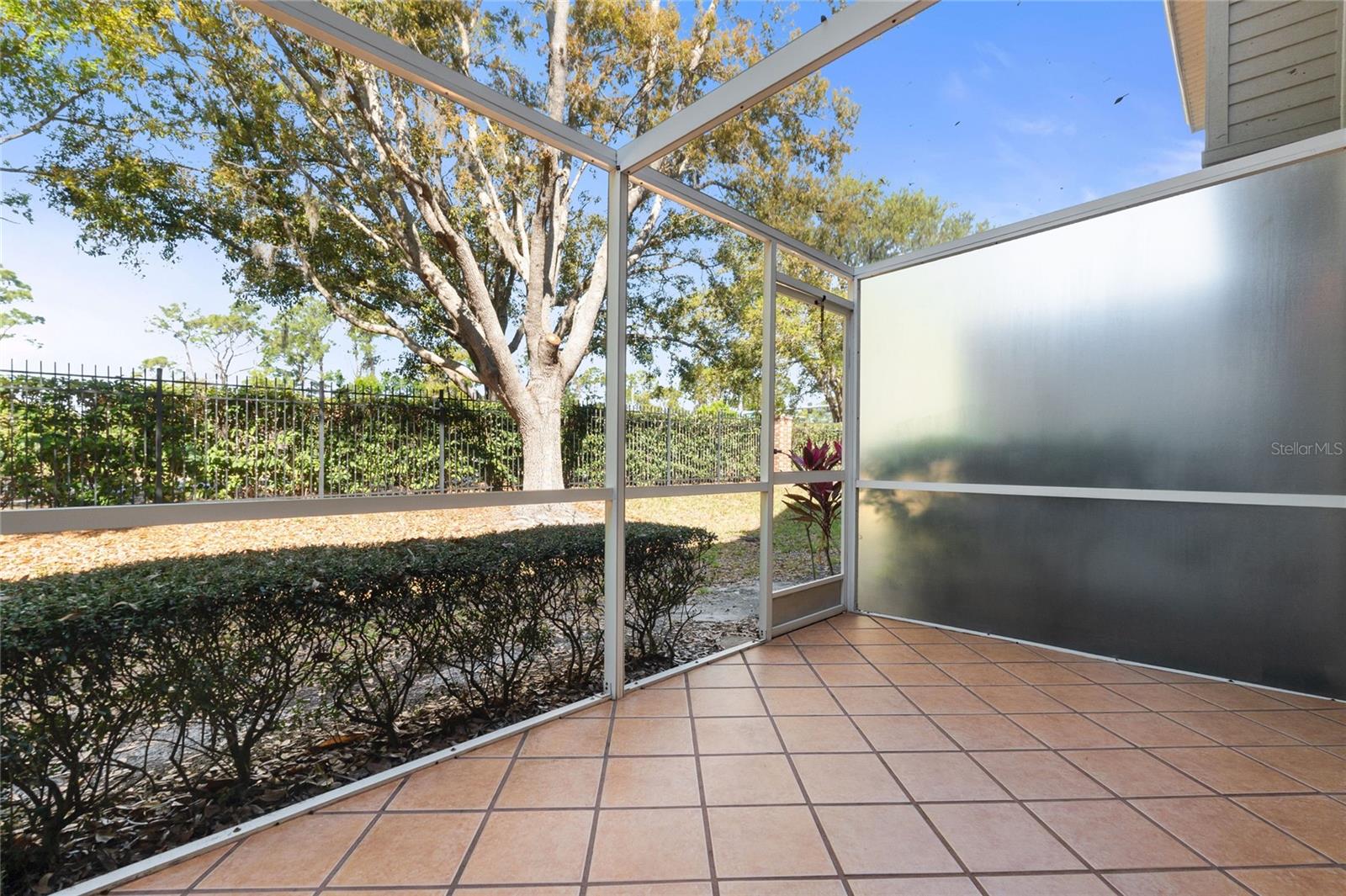 7698 PLANTATION CIR — photo 27