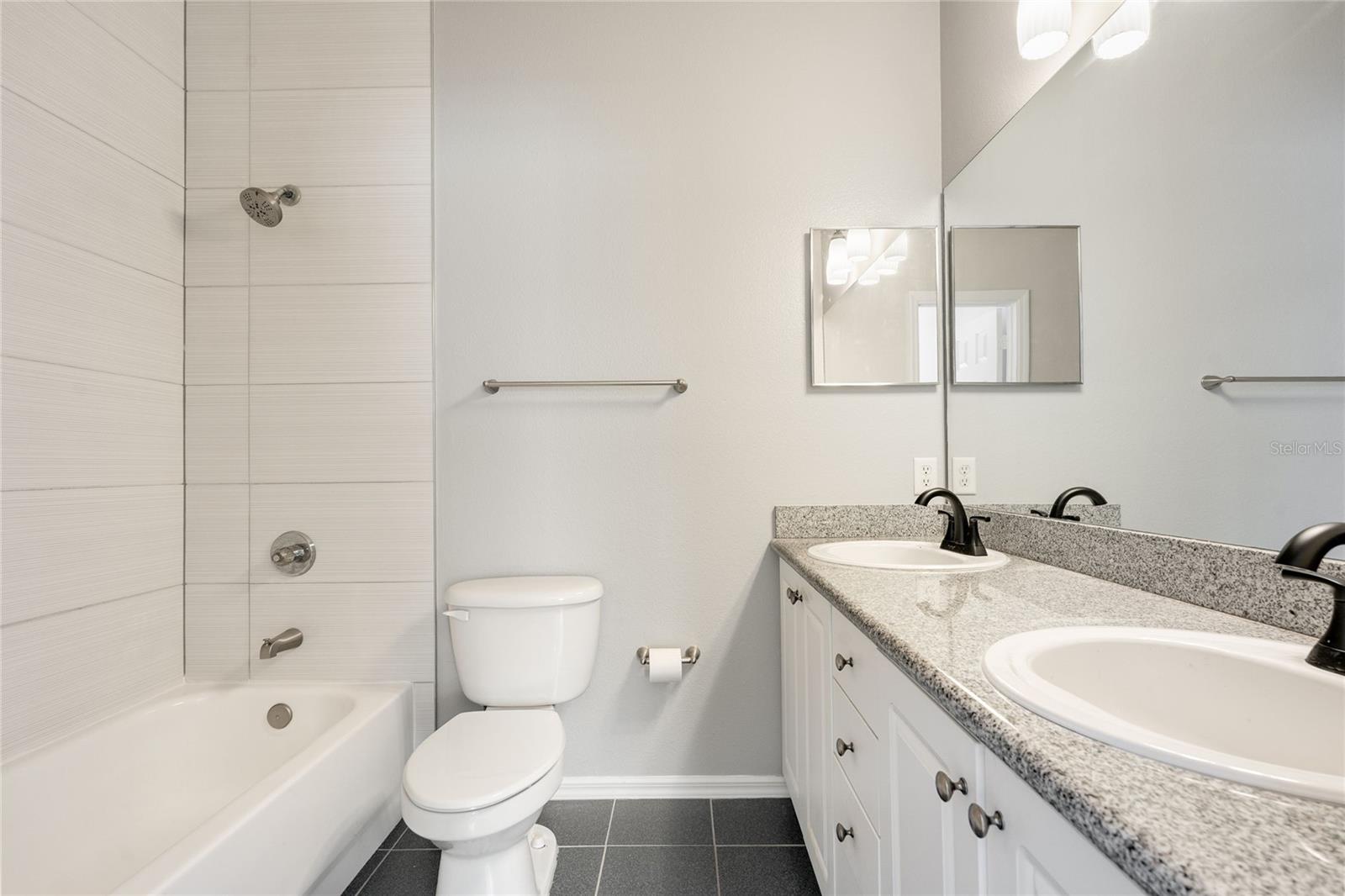 7698 PLANTATION CIR — photo 23