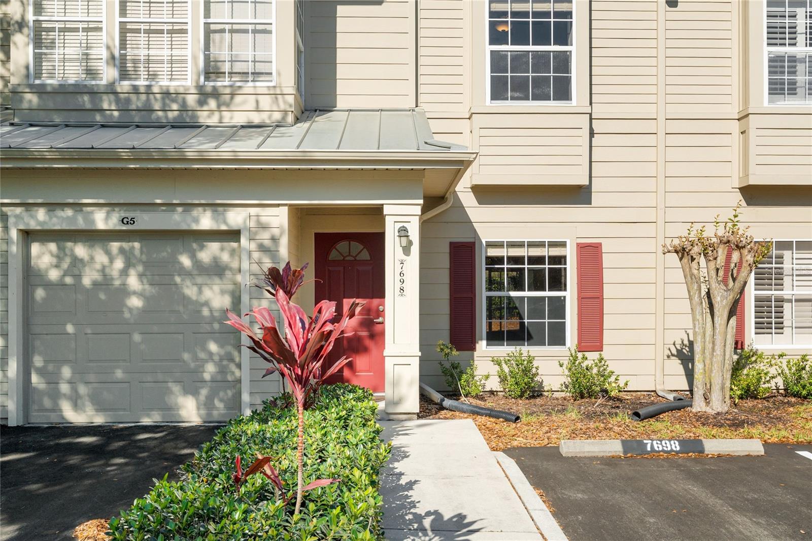 7698 PLANTATION CIR — photo 2