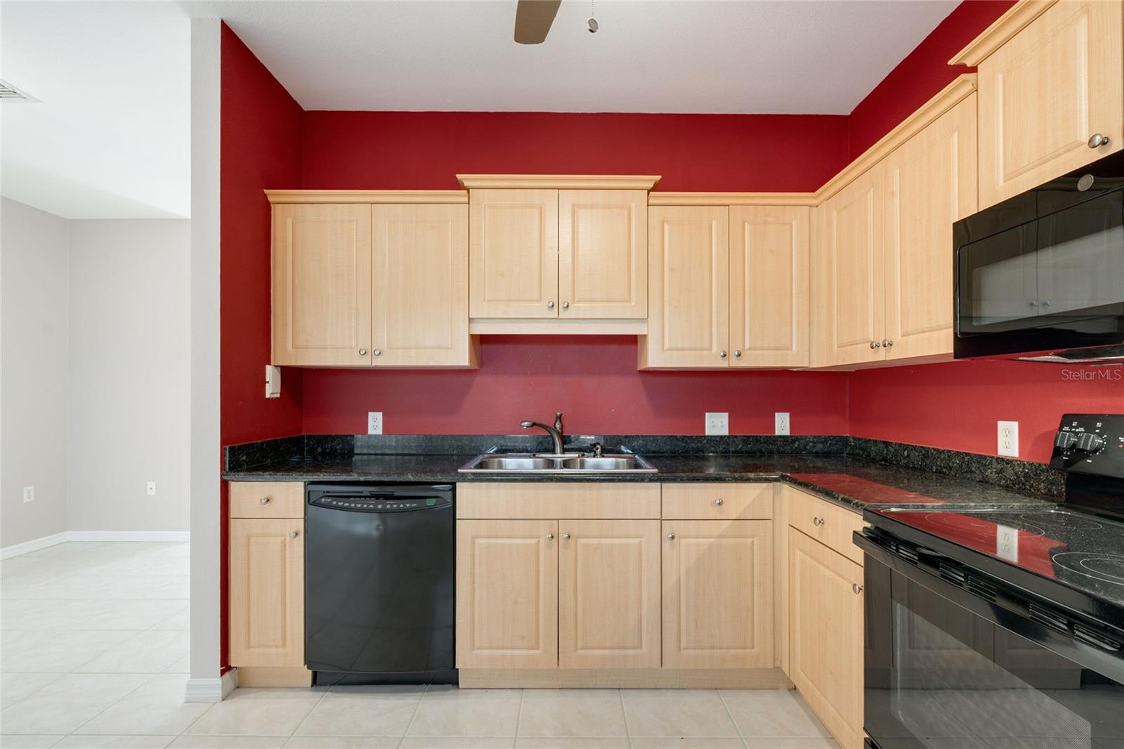 7698 PLANTATION CIR — photo 5
