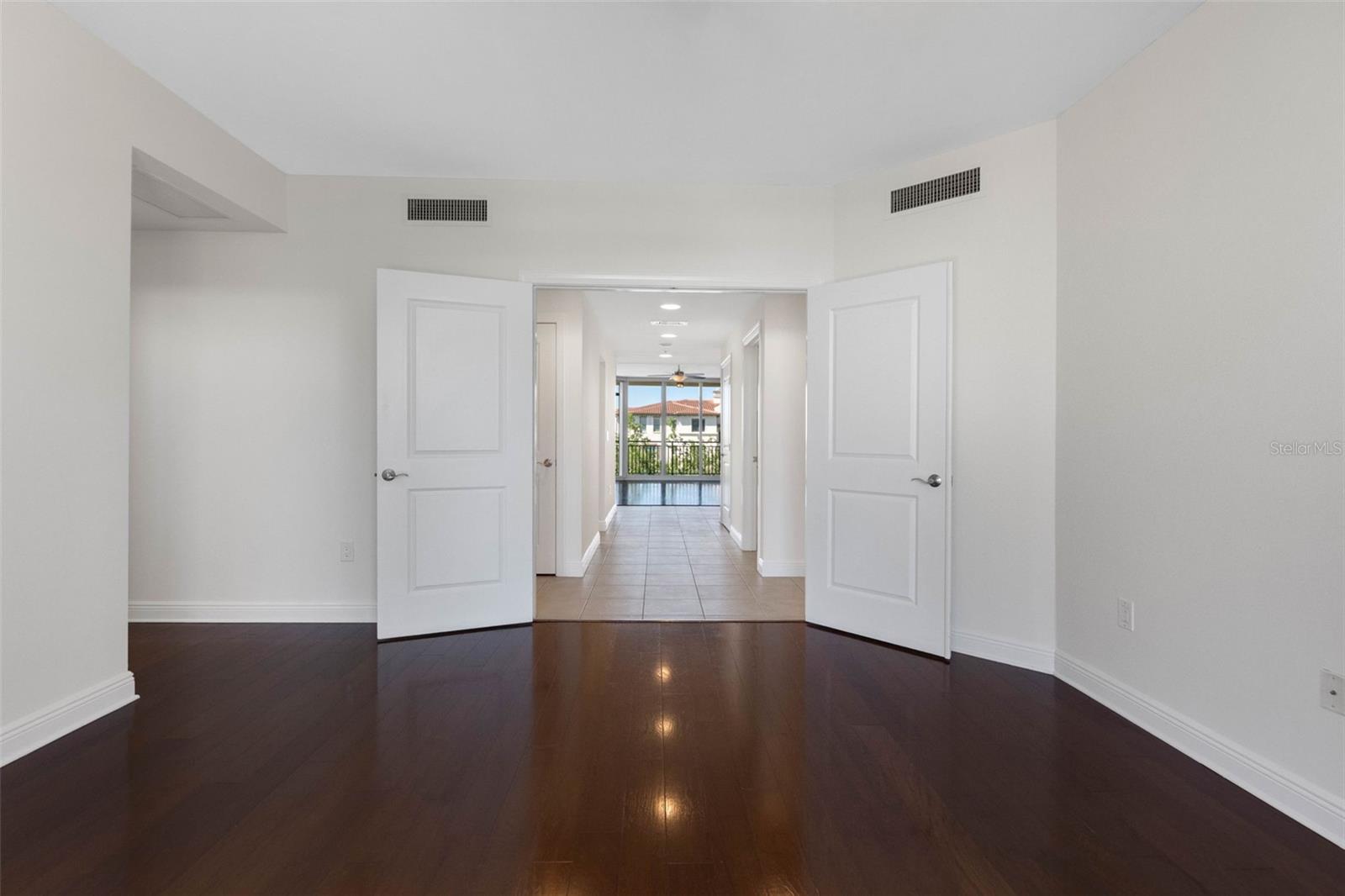 5823 BOWEN DANIEL DR #401 — photo 44