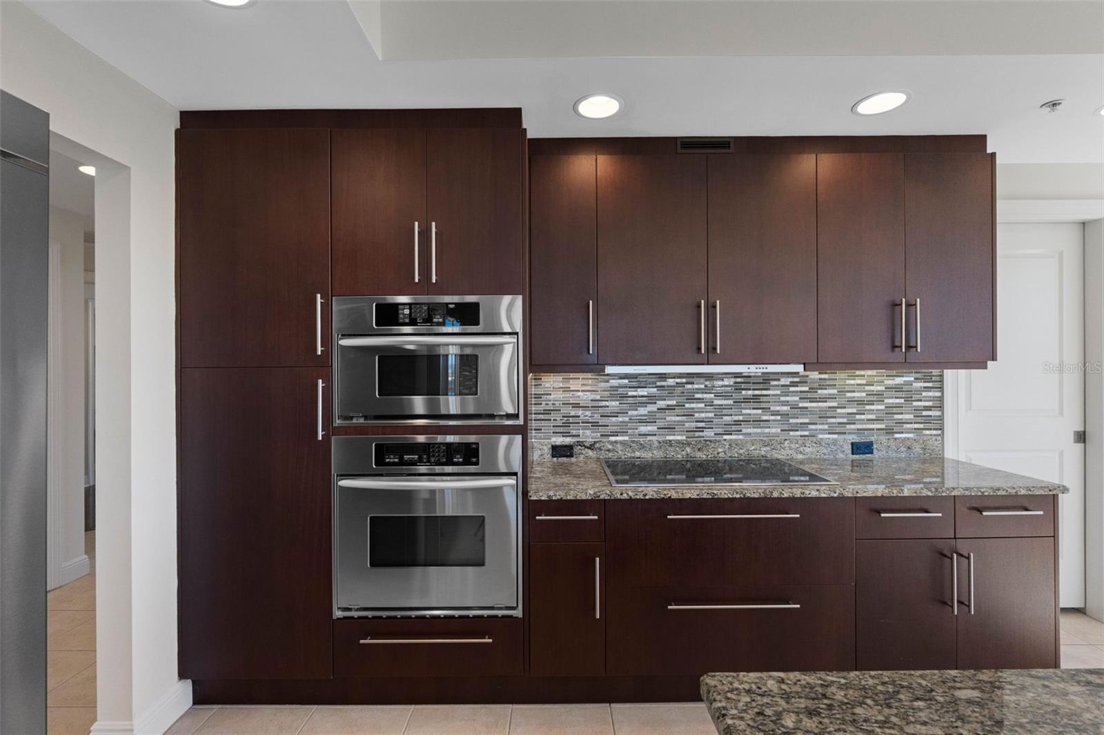 5823 BOWEN DANIEL DR #401 — photo 28