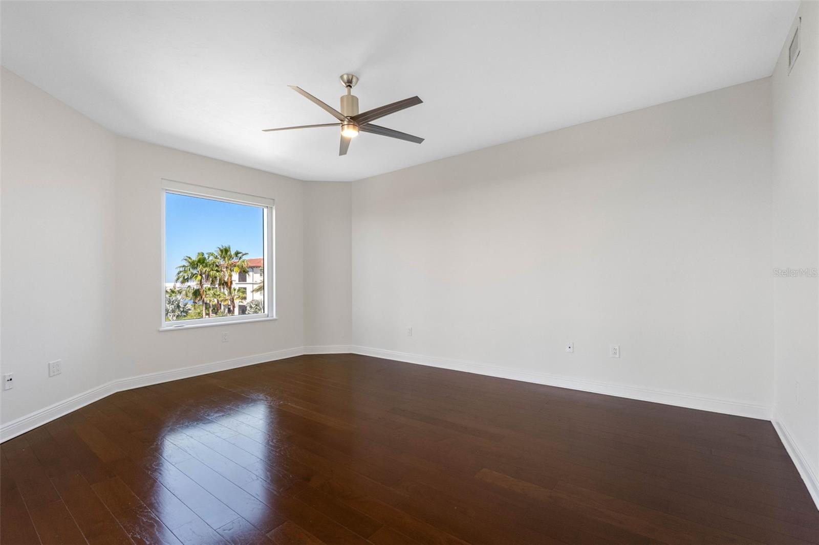 5823 BOWEN DANIEL DR #401 — photo 30