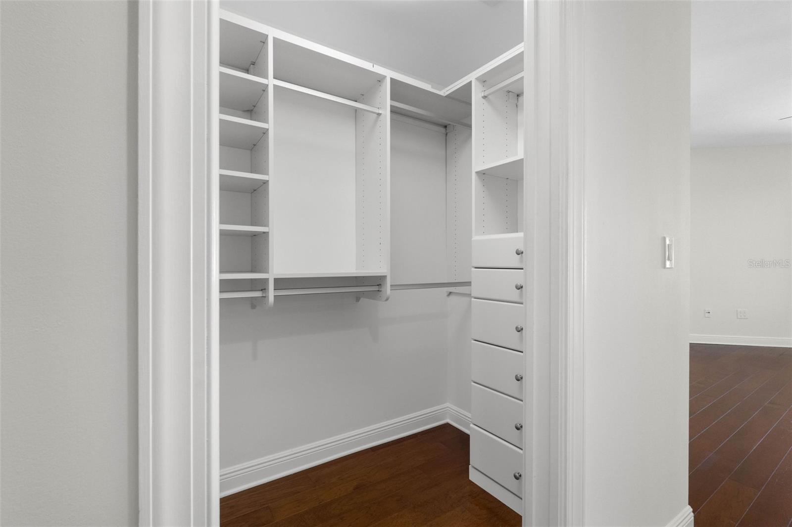 5823 BOWEN DANIEL DR #401 — photo 34