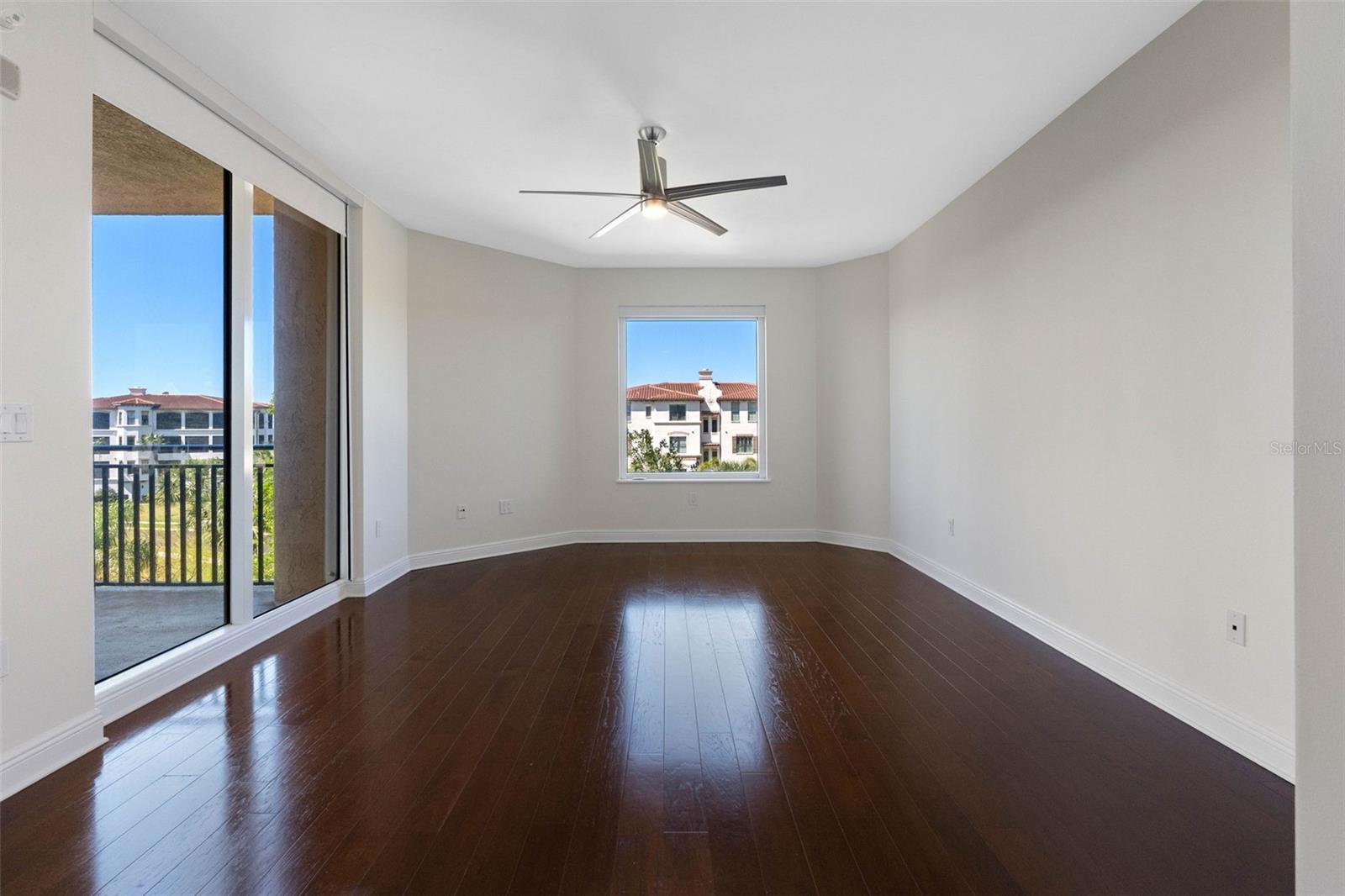 5823 BOWEN DANIEL DR #401 — photo 32