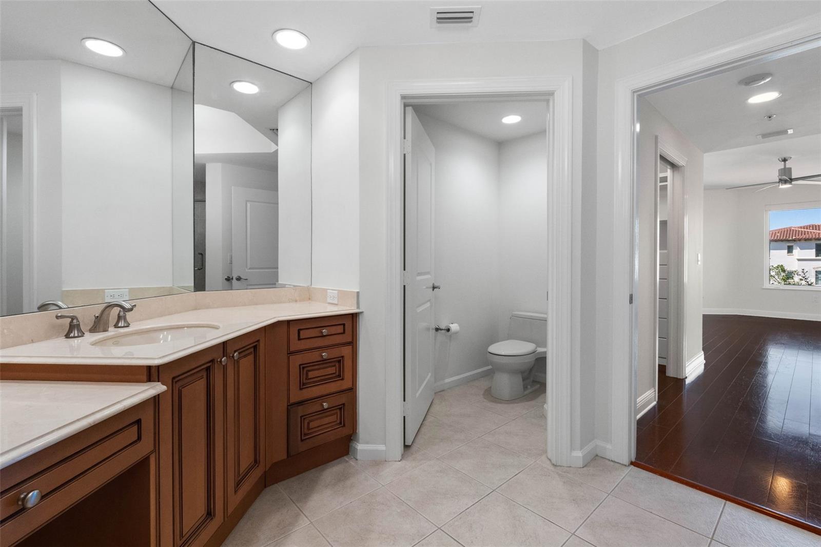 5823 BOWEN DANIEL DR #401 — photo 39