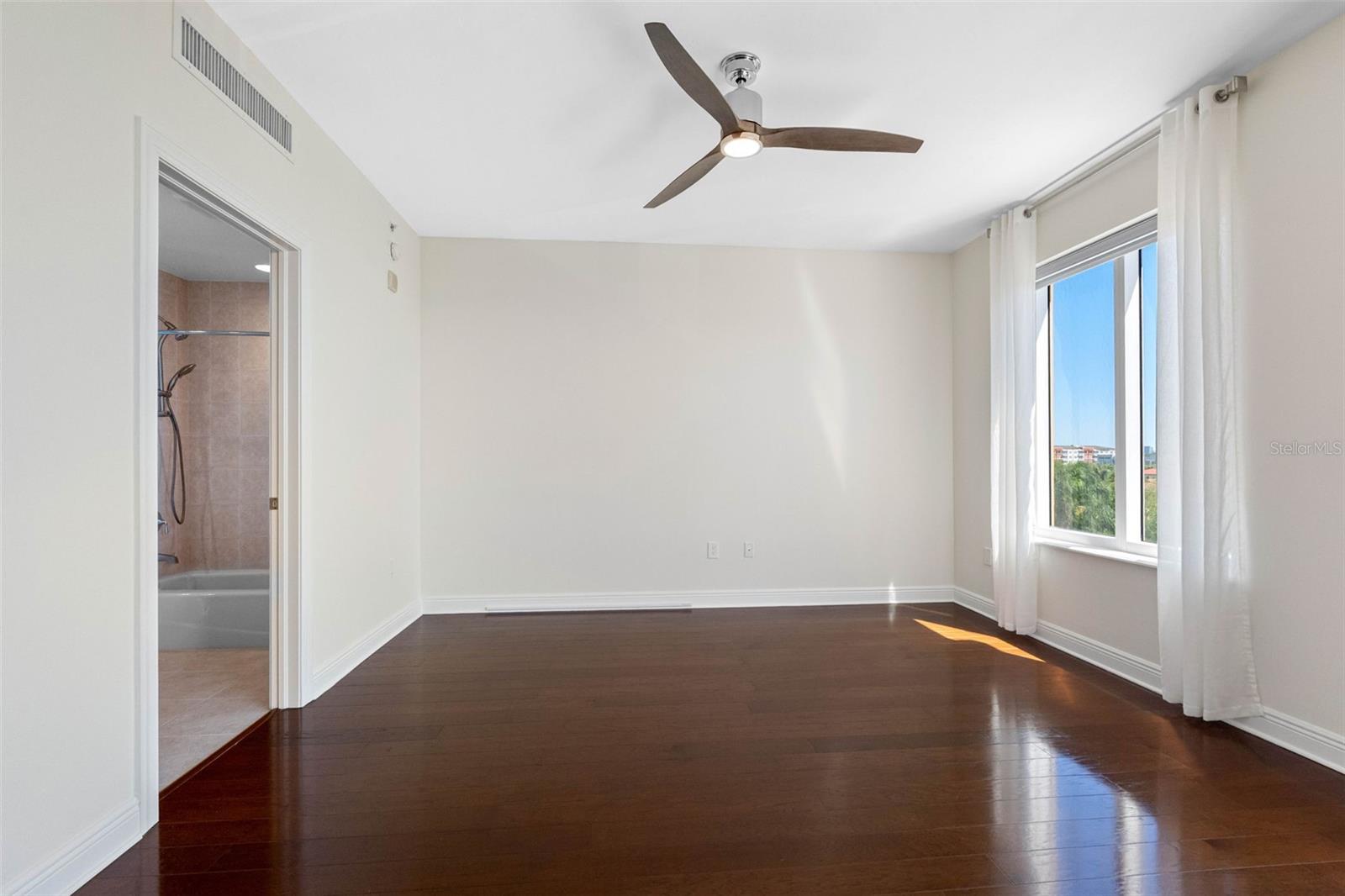 5823 BOWEN DANIEL DR #401 — photo 46