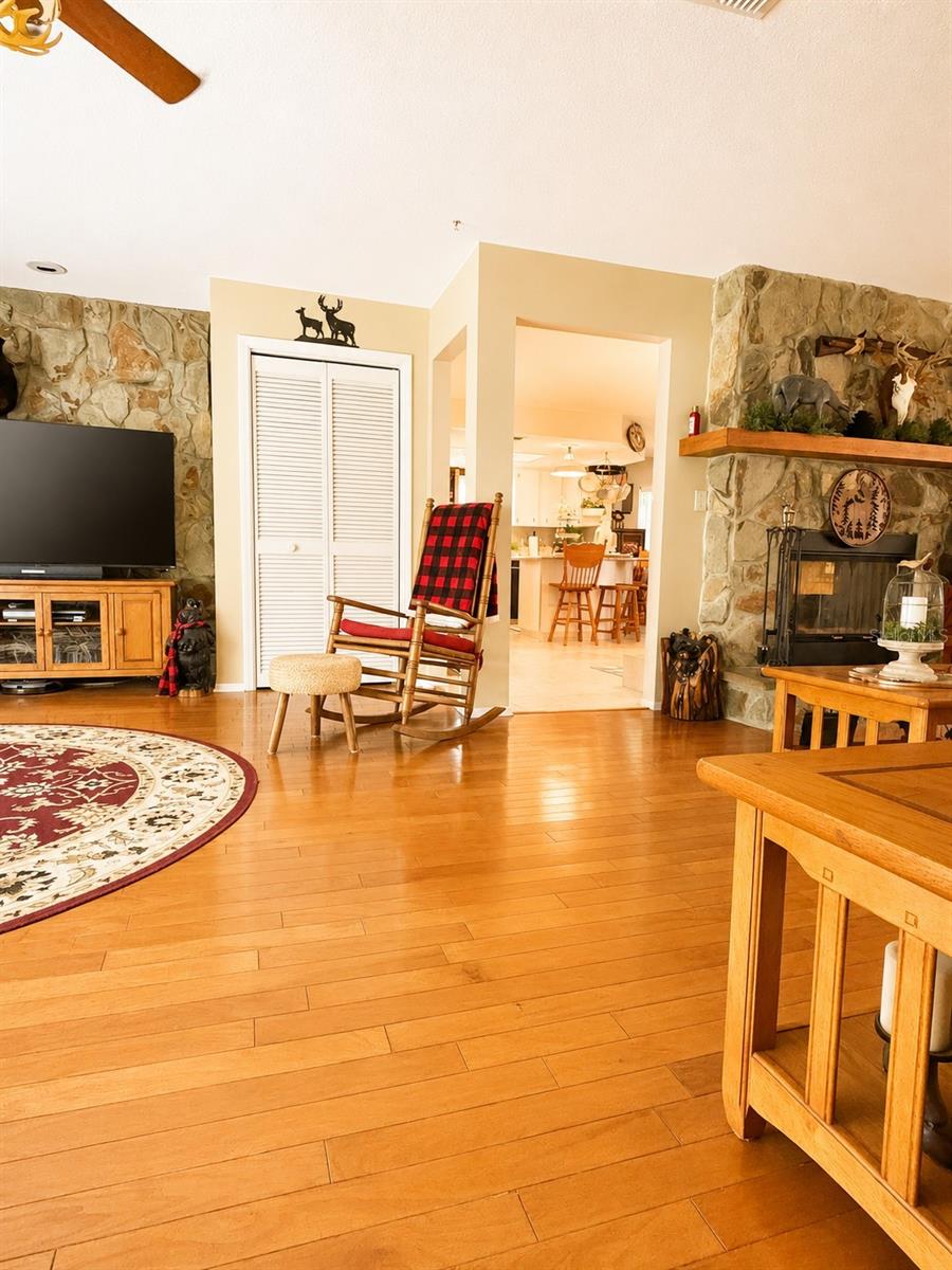 2309 WOODBEND CIR — photo 11