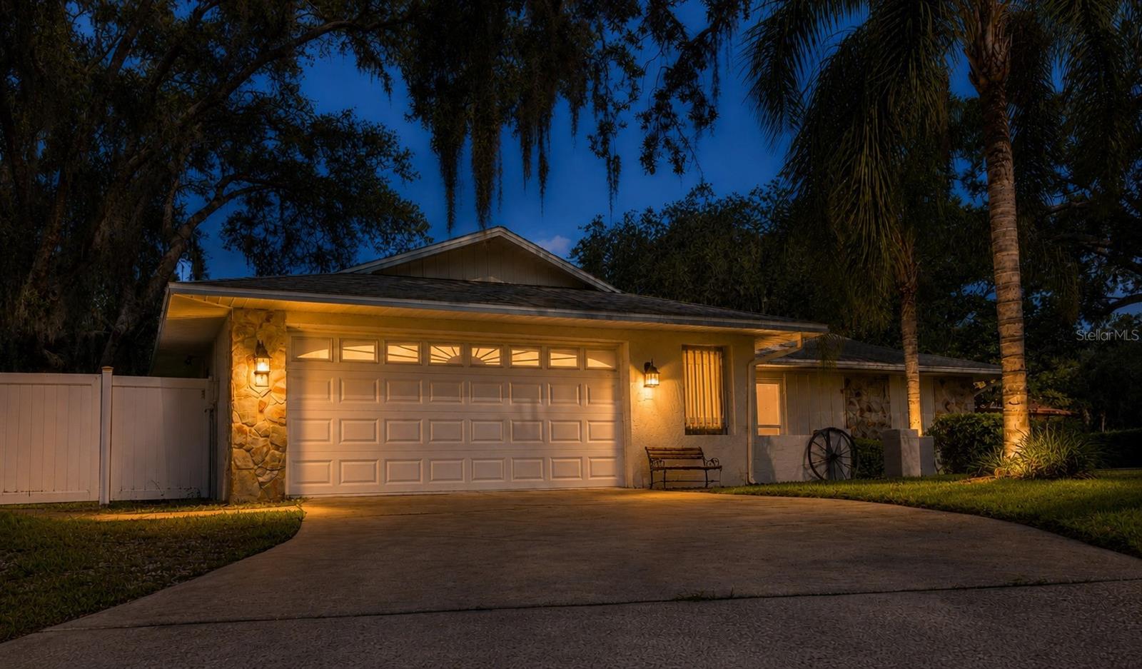 2309 WOODBEND CIR — photo 36