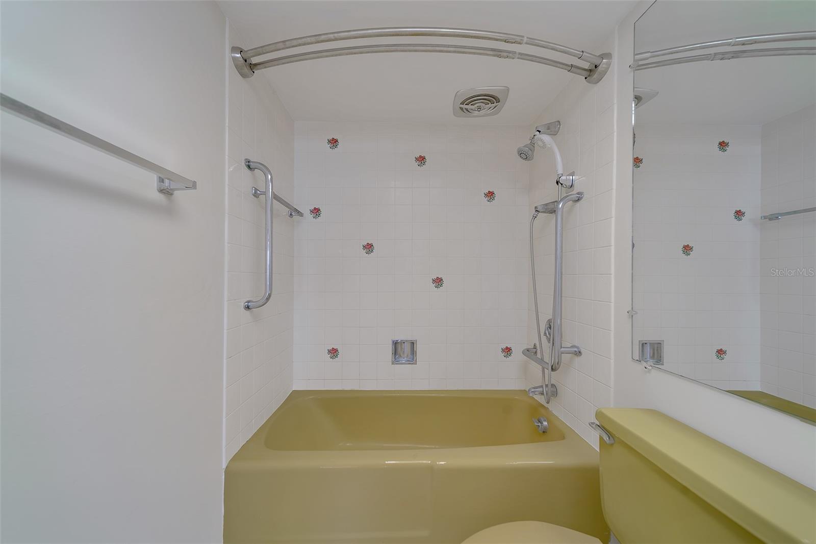 17920 GULF BLVD #1408 — photo 15