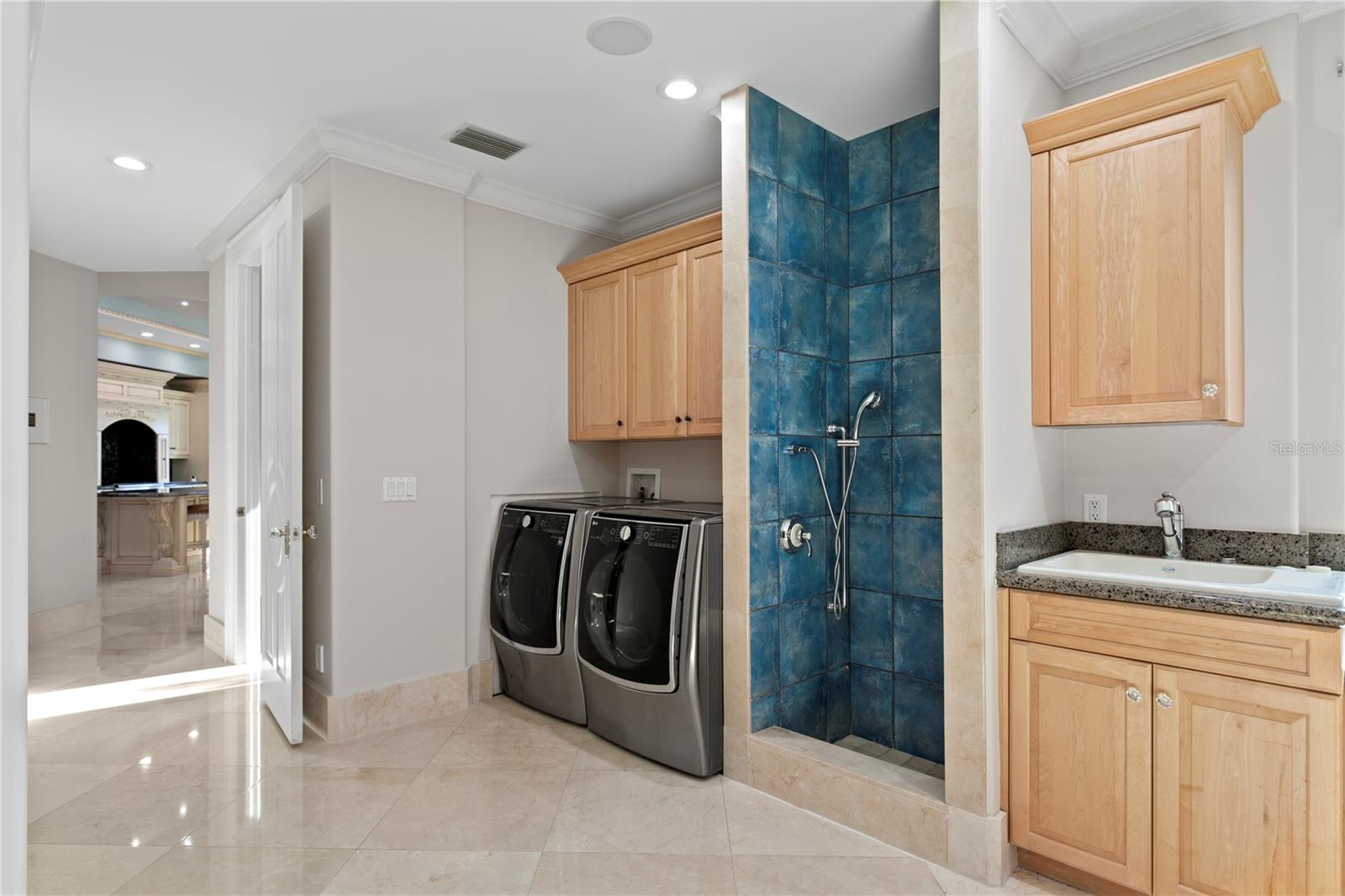 774 NINA DR — photo 43