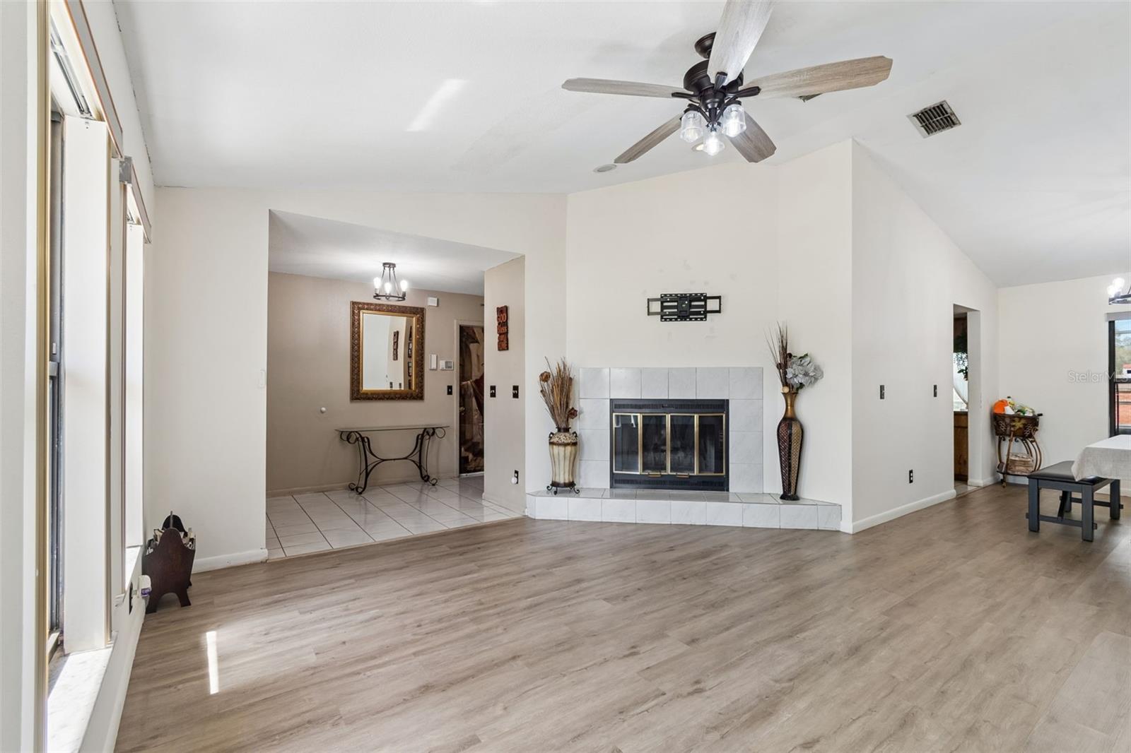 1039 NORTHRIDGE DR — photo 6
