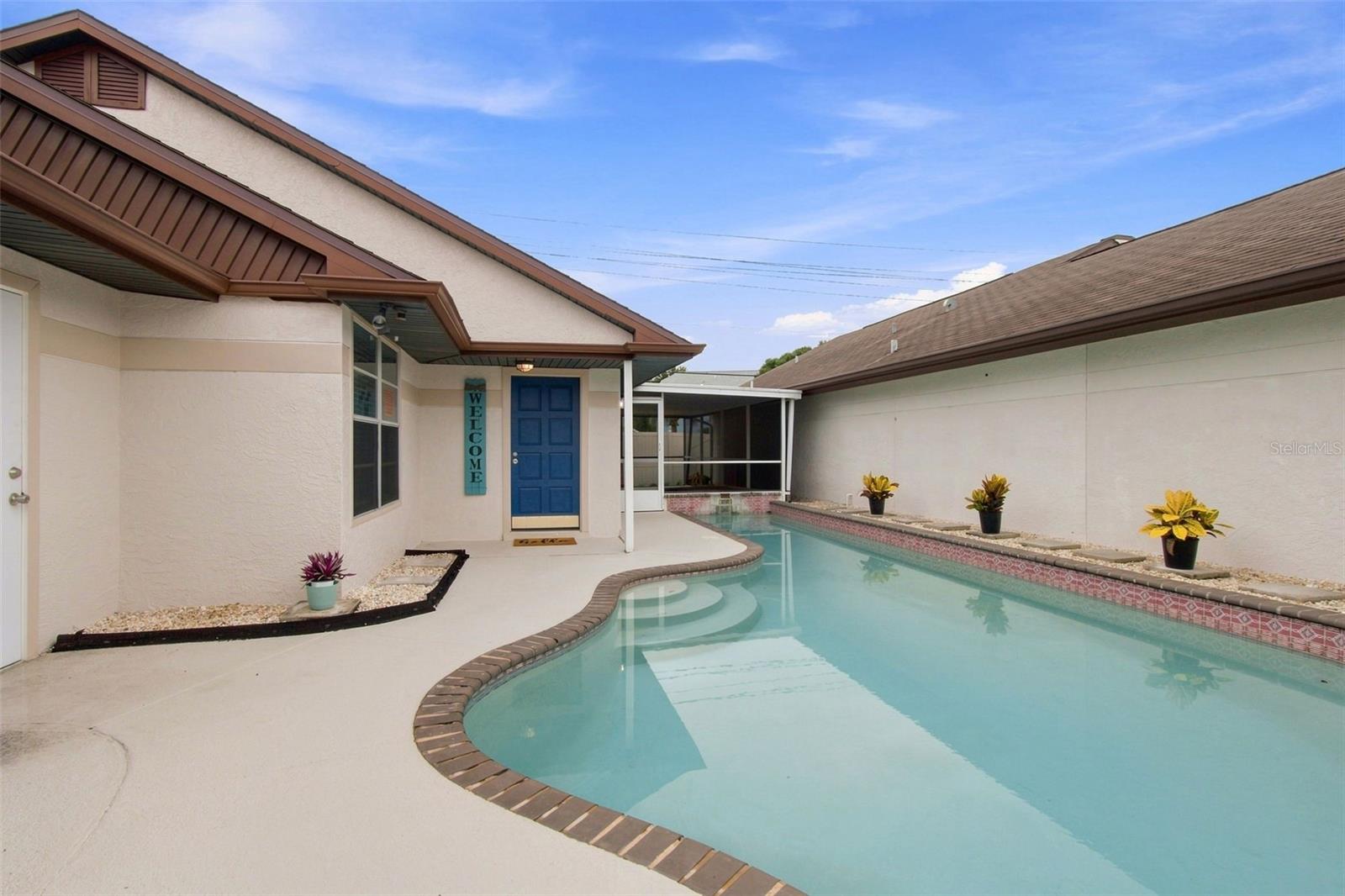 7123 SILVERMILL DR — photo 8