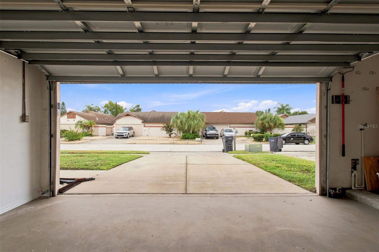 7123 SILVERMILL DR — photo 70