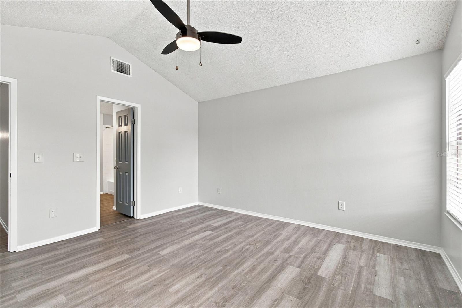 7123 SILVERMILL DR — photo 47