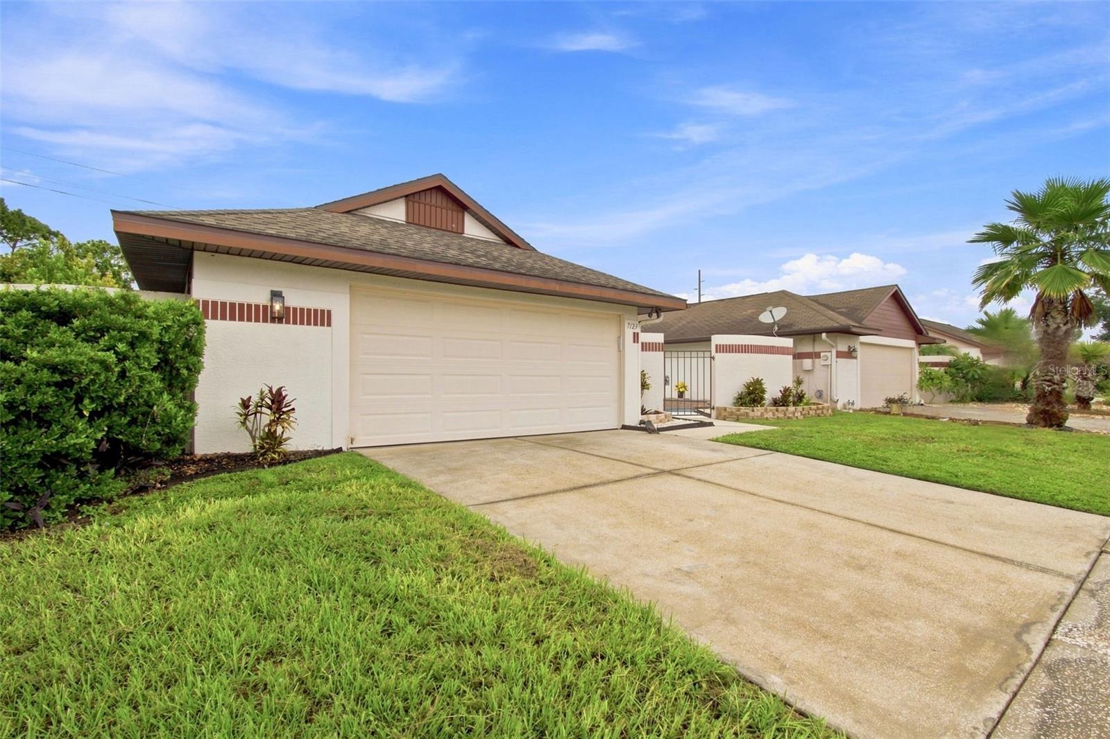 7123 SILVERMILL DR — photo 2