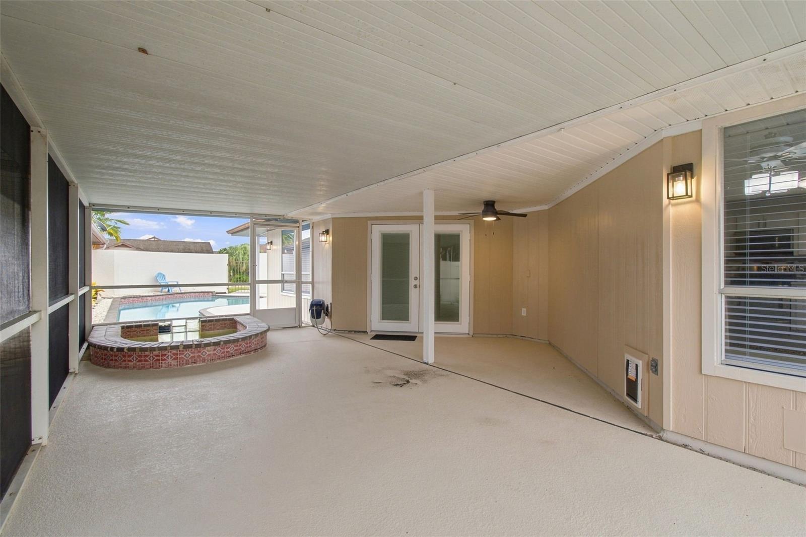 7123 SILVERMILL DR — photo 62