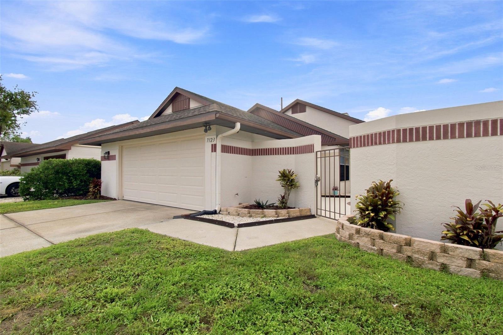 7123 SILVERMILL DR — photo 80