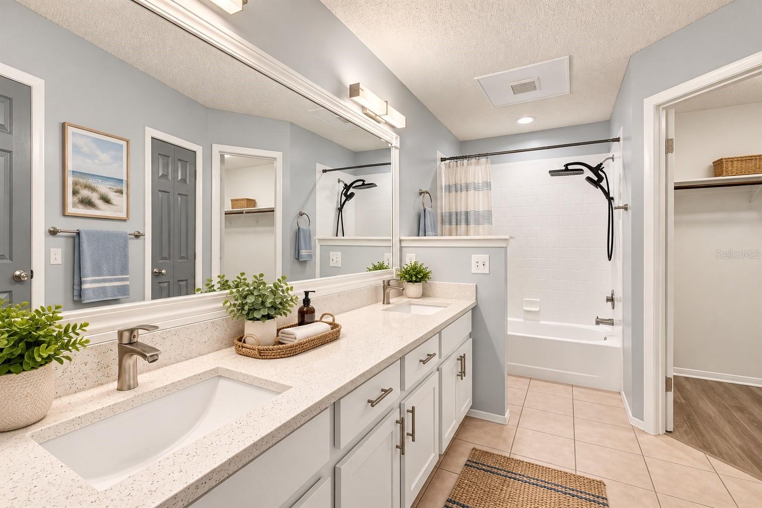 7123 SILVERMILL DR — photo 40