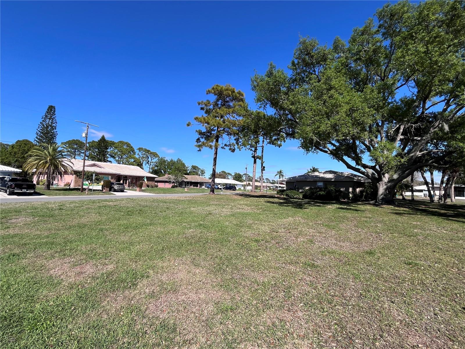 618 RUBENS DR #618 — photo 3