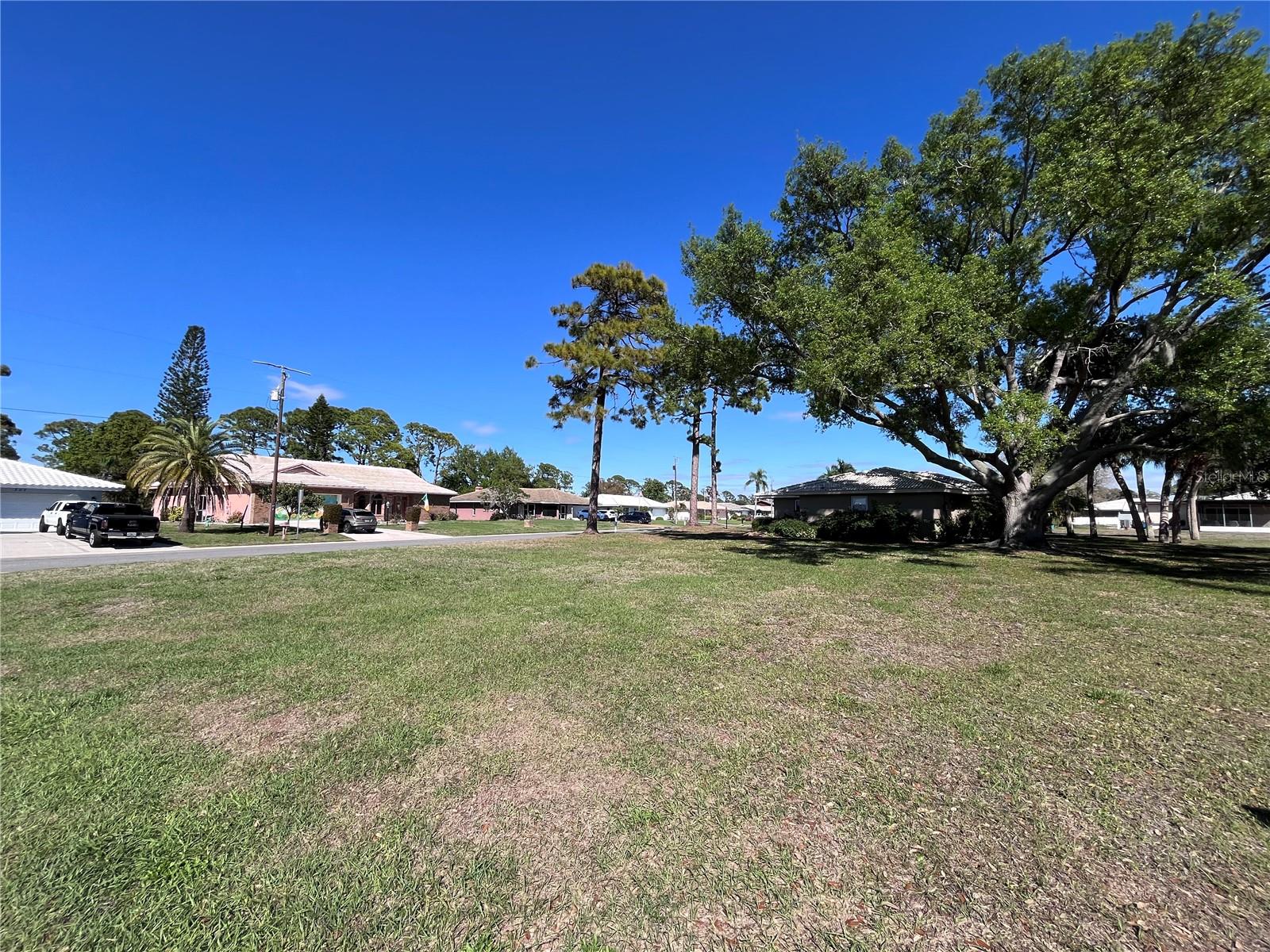 618 RUBENS DR #618 — photo 4