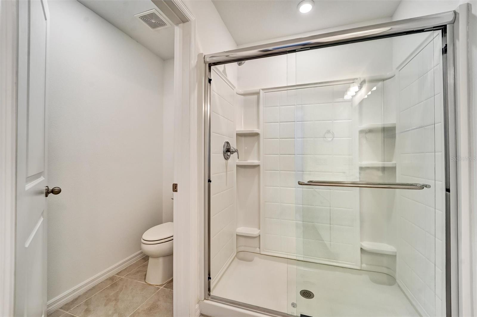 6803 BRANHAM MILL CT — photo 16