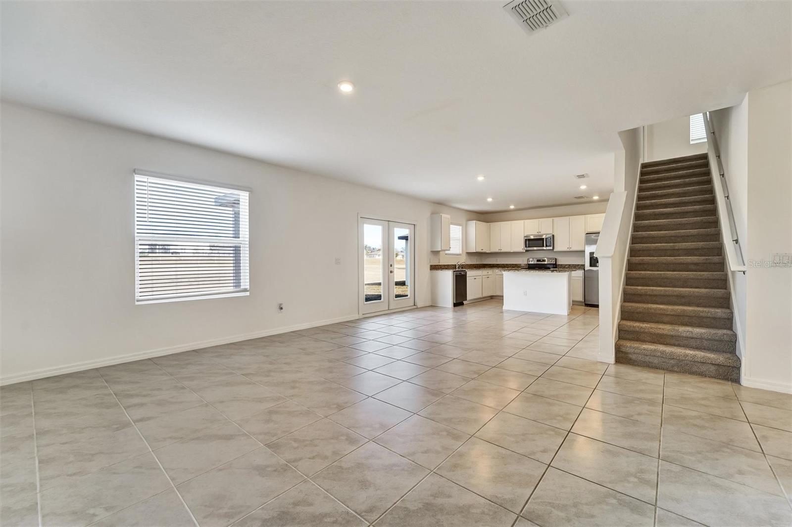 6803 BRANHAM MILL CT — photo 8