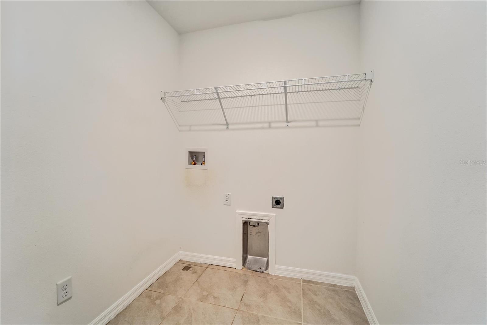 6803 BRANHAM MILL CT — photo 23