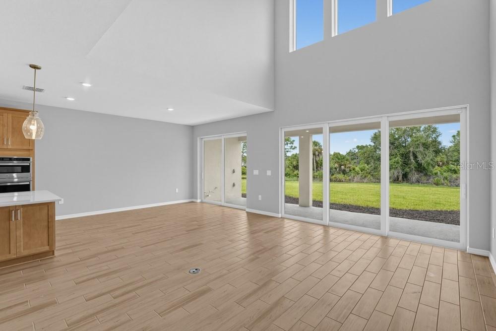 7801 CENTAURUS WAY — photo 13
