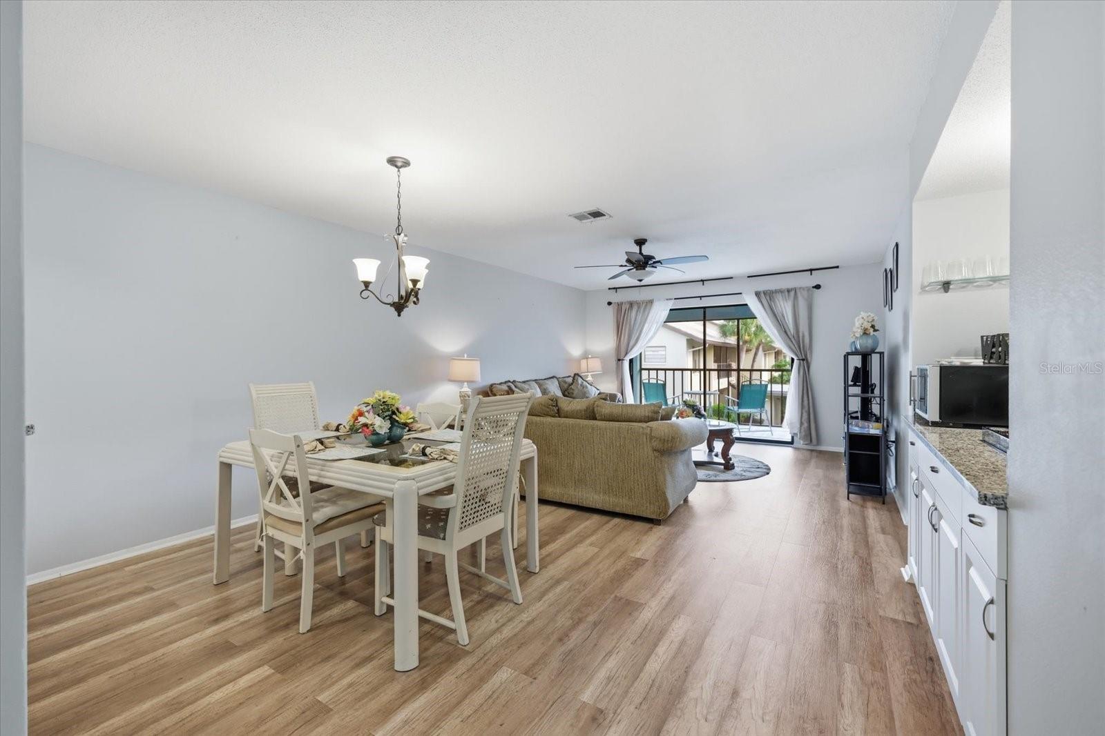 335 THREE LAKES LN #B — photo 10