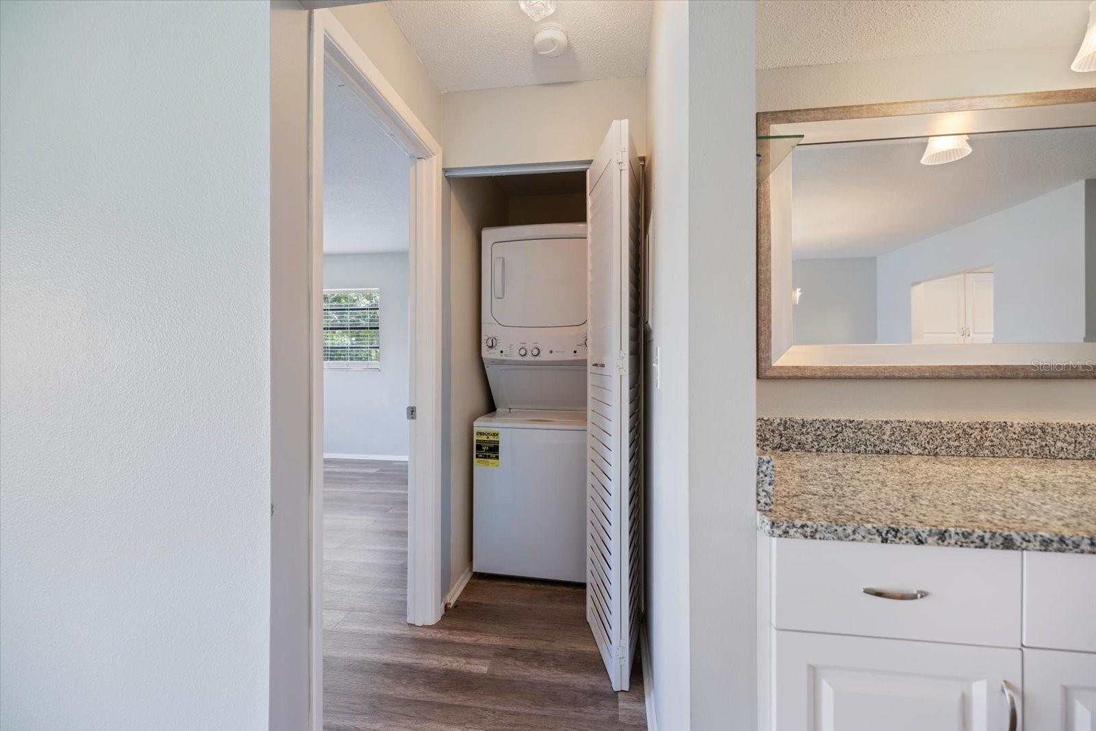 335 THREE LAKES LN #B — photo 25